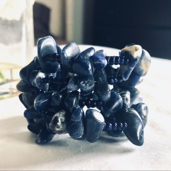 HANDMADE Adjustable Beaded Bracelet - Blue/White - Picture 2 of 5